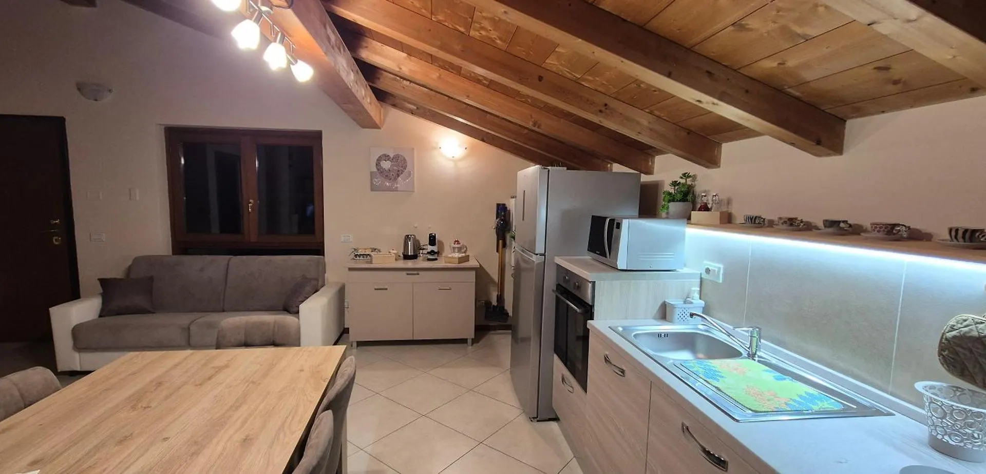 La Mansarda Sul Lago Bellano 0*,  Italy