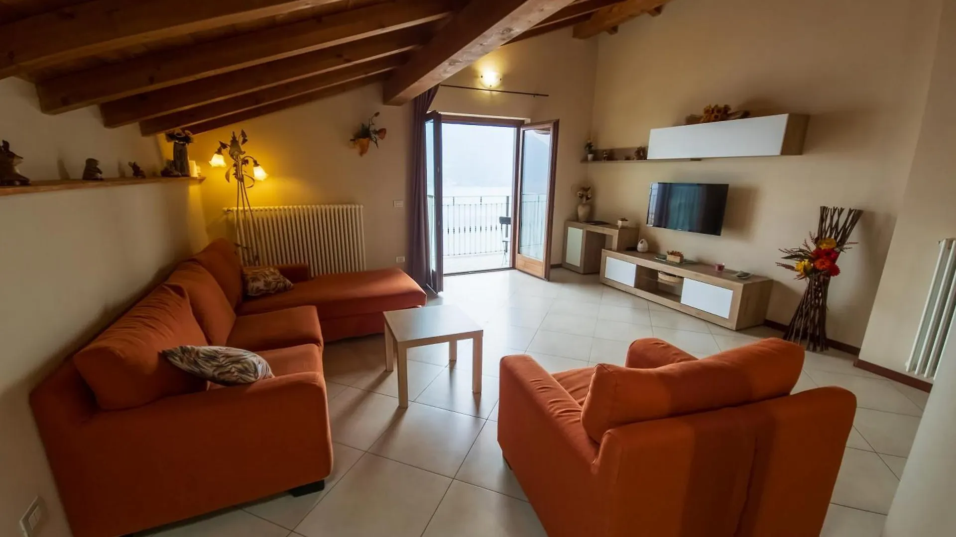 La Mansarda Sul Lago Bellano Apartment