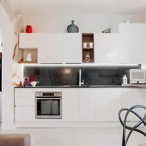  Apartment Fall In With