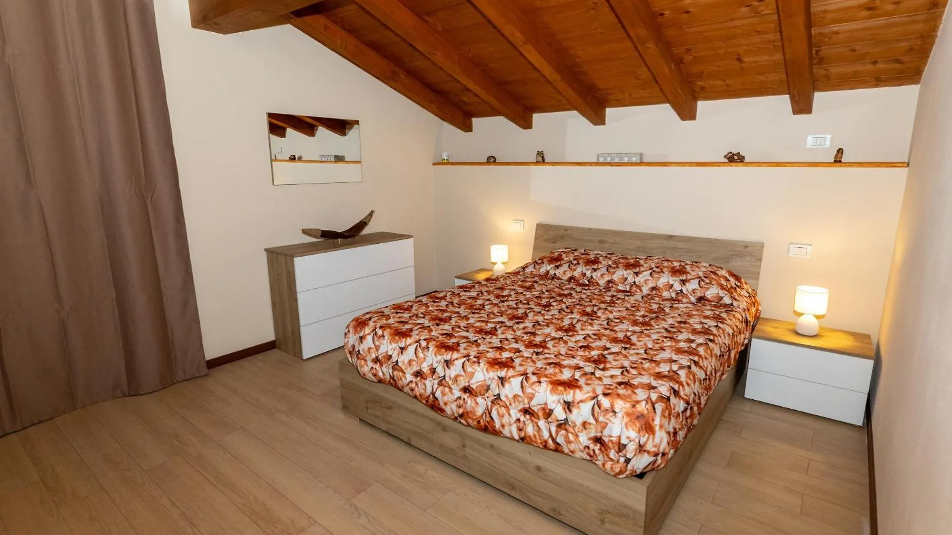 Apartment La Mansarda Sul Lago Bellano